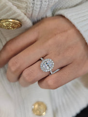 Oval Cut 1ct to 3.00ct Lab Grown Diamond Engagement Wedding Halo Solitaire Ring in 14k 18k Platinum White Yellow Rose Gold.