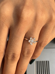 Natural Oval Diamonds Ring in 18K White Gold, 0.69CT Total Diamond weight, DEF Color and VVS VS Clarity. Gift or Present. Cocktail Ring