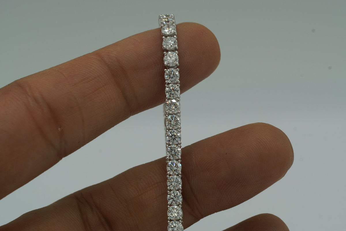 Natural 3 to 10 carat Diamond Tennis Bracelet For Women. 14k White and Yellow gold SI clarity