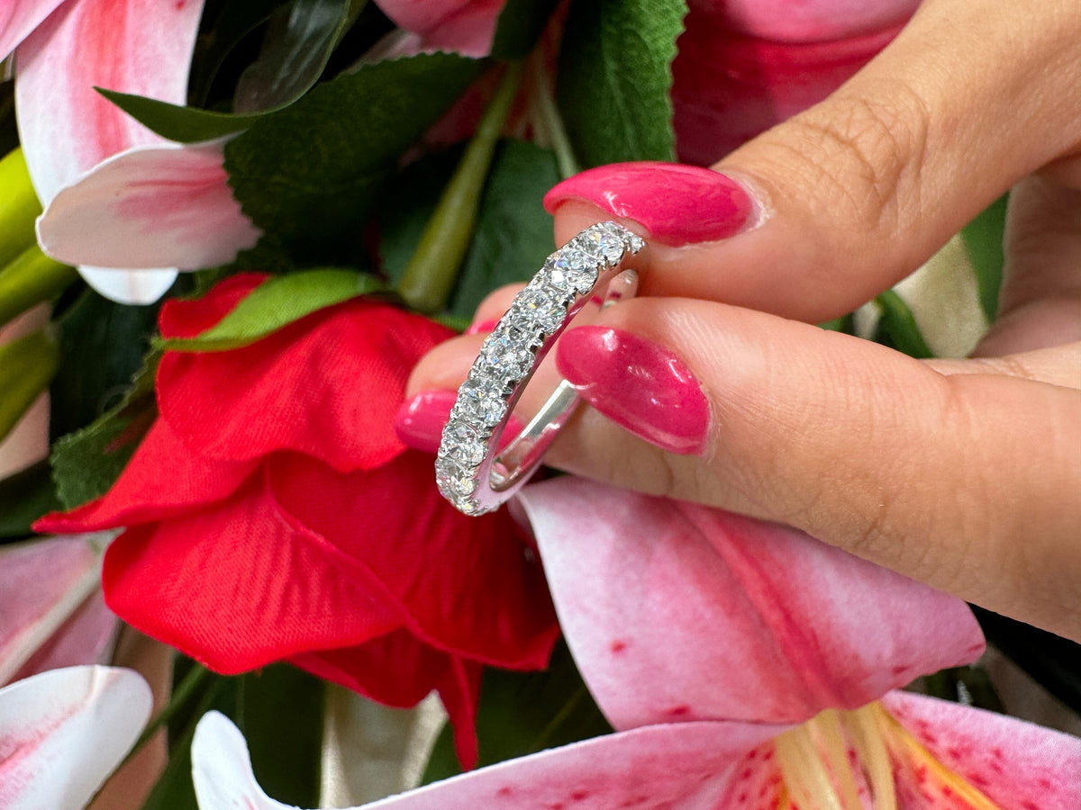 Wedding bands for women 1 carat tw in 14k 18K White Yellow Rose Gold and Platinum. DEF Color and VVS VS Clarity with Lab Grown Diamonds