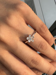 Natural Oval Diamonds Ring in 18K White Gold, 0.69CT Total Diamond weight, DEF Color and VVS VS Clarity. Gift or Present. Cocktail Ring