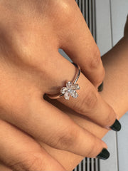Natural Oval Diamonds Ring in 18K White Gold, 0.69CT Total Diamond weight, DEF Color and VVS VS Clarity. Gift or Present. Cocktail Ring