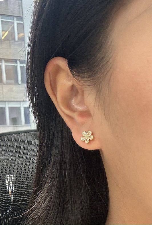Natural Pear Shaped Diamonds Earring Studs in 18K Yellow Gold, 1.31 Carats tw, Fancy Light Yellow Color and VS Clarity Unique Fancy Style