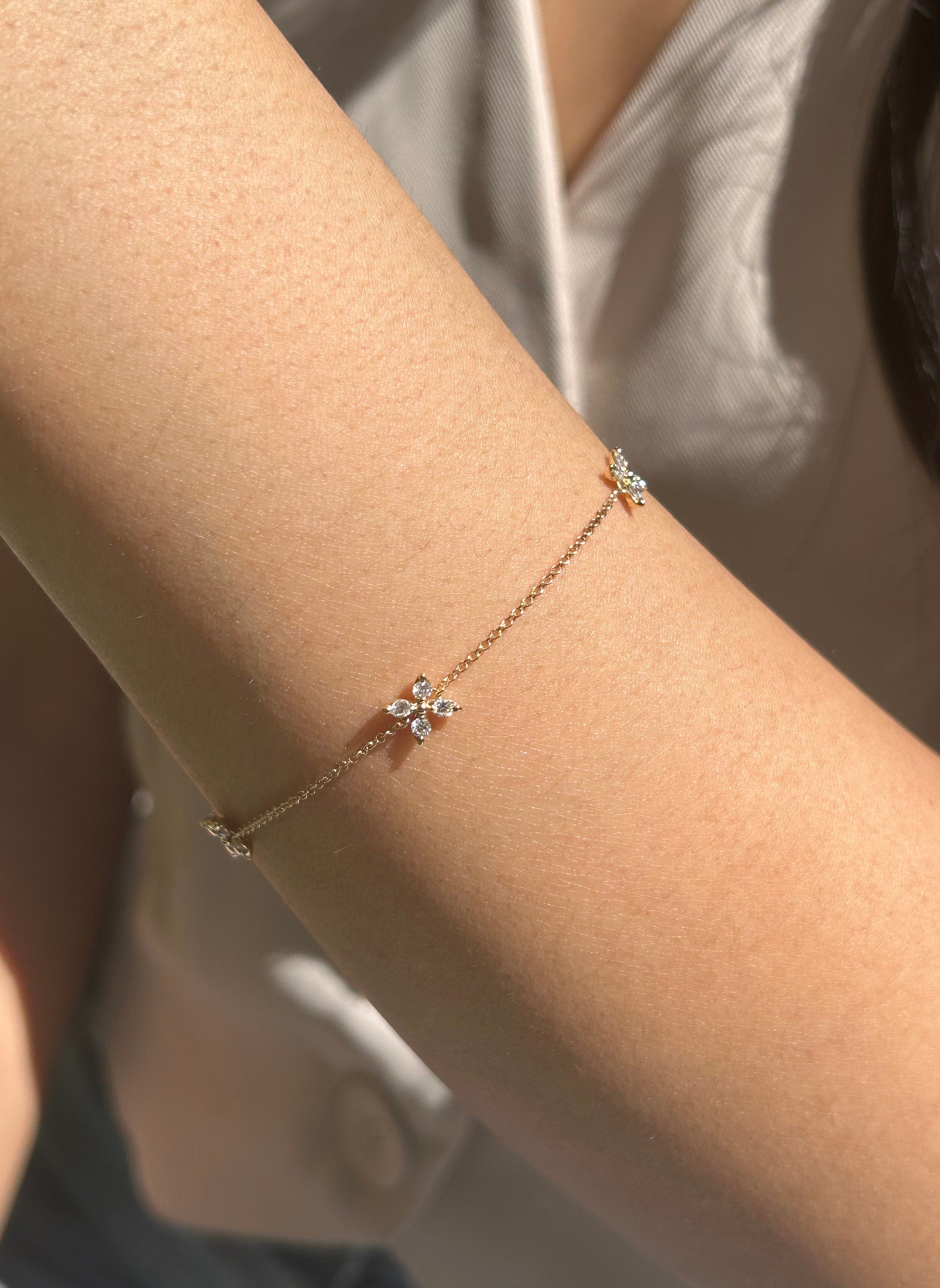 Natural Diamond Bracelet in 14K 18K White Yellow Rose Gold. F Color and VS Clarity. Flower Dainty Bracelet.