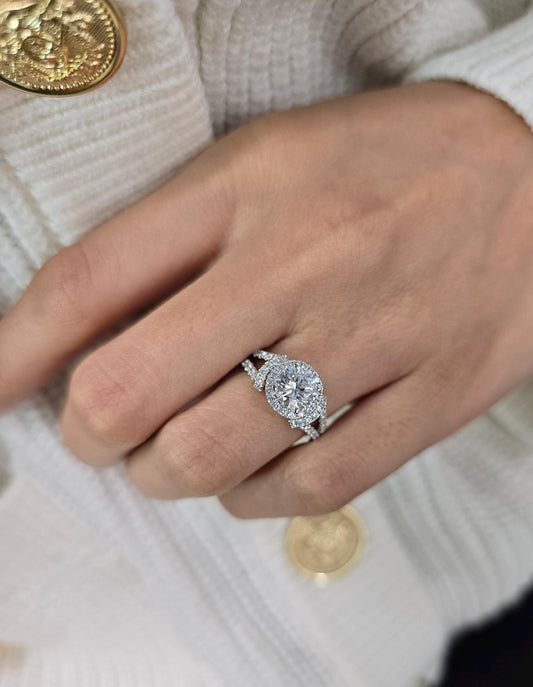 Round Cut 1ct 1.50ct 2.00ct 3.00ct Lab Grown Diamond Engagement Wedding Halo Ring in 14k 18k Platinum White Yellow Rose Gold.