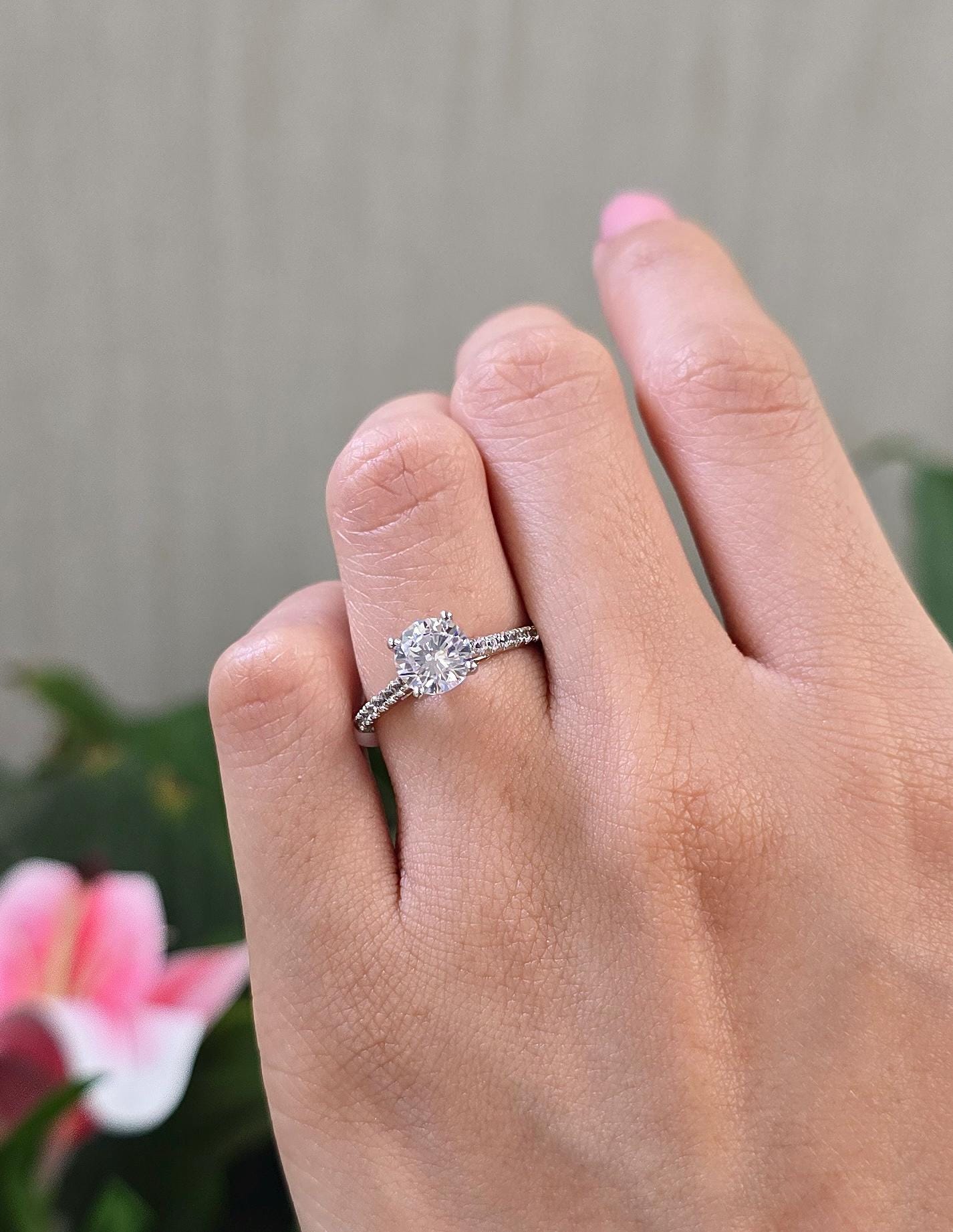 Round Cut 1ct 1.50ct 2.00ct 3.00ct Lab Grown Diamond Engagement Wedding Solitaire Ring in 14k 18k Platinum White Yellow Rose Gold.