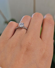 Round Cut 1ct 1.50ct 2.00ct 3.00ct Lab Grown Diamond Engagement Wedding Solitaire Ring in 14k 18k Platinum White Yellow Rose Gold.