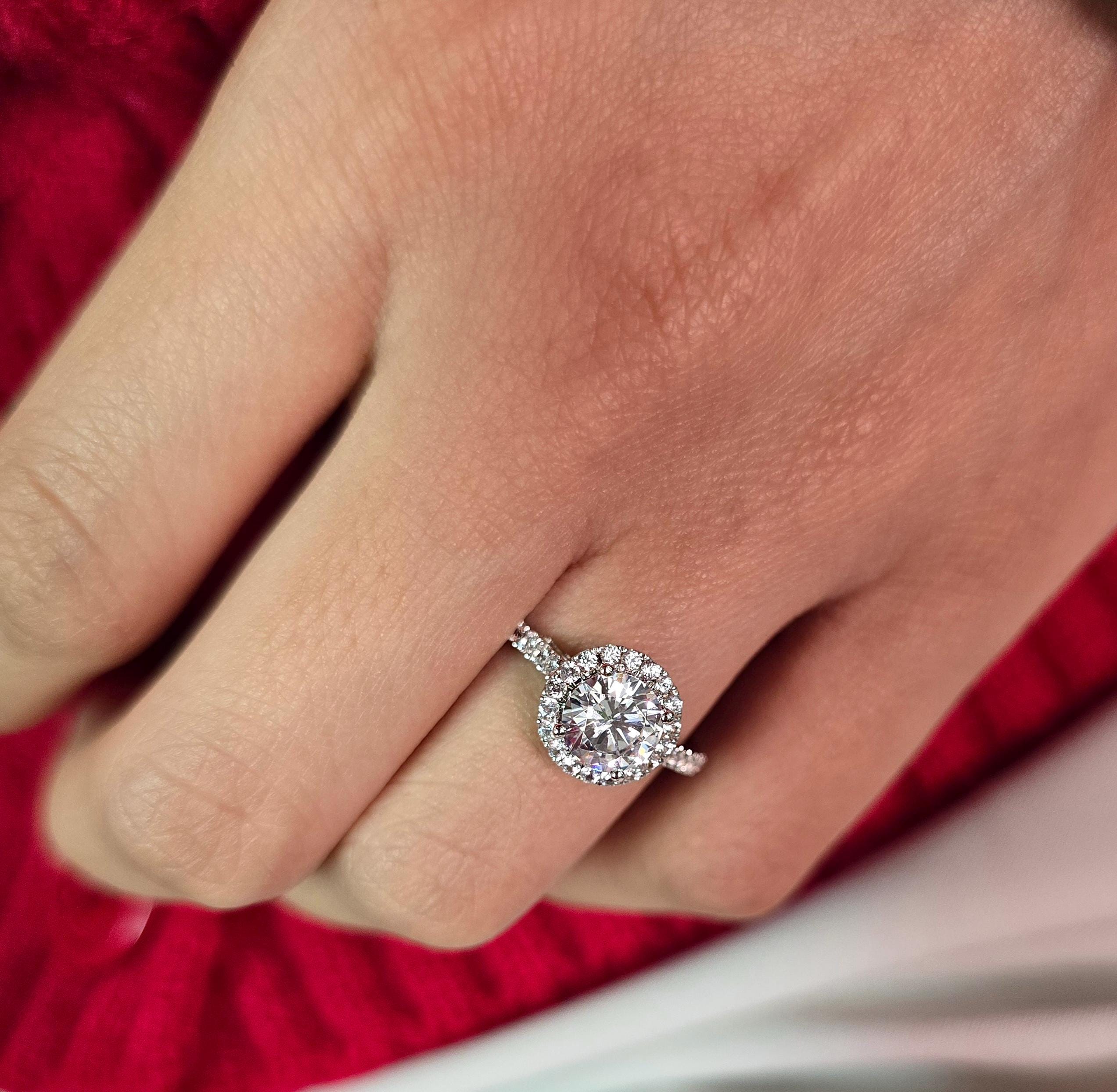 Round Cut 1ct 1.50ct 2.00ct 3.00ct Lab Grown Diamond Engagement Wedding Ring in 14k 18k Platinum White Yellow Rose Gold.