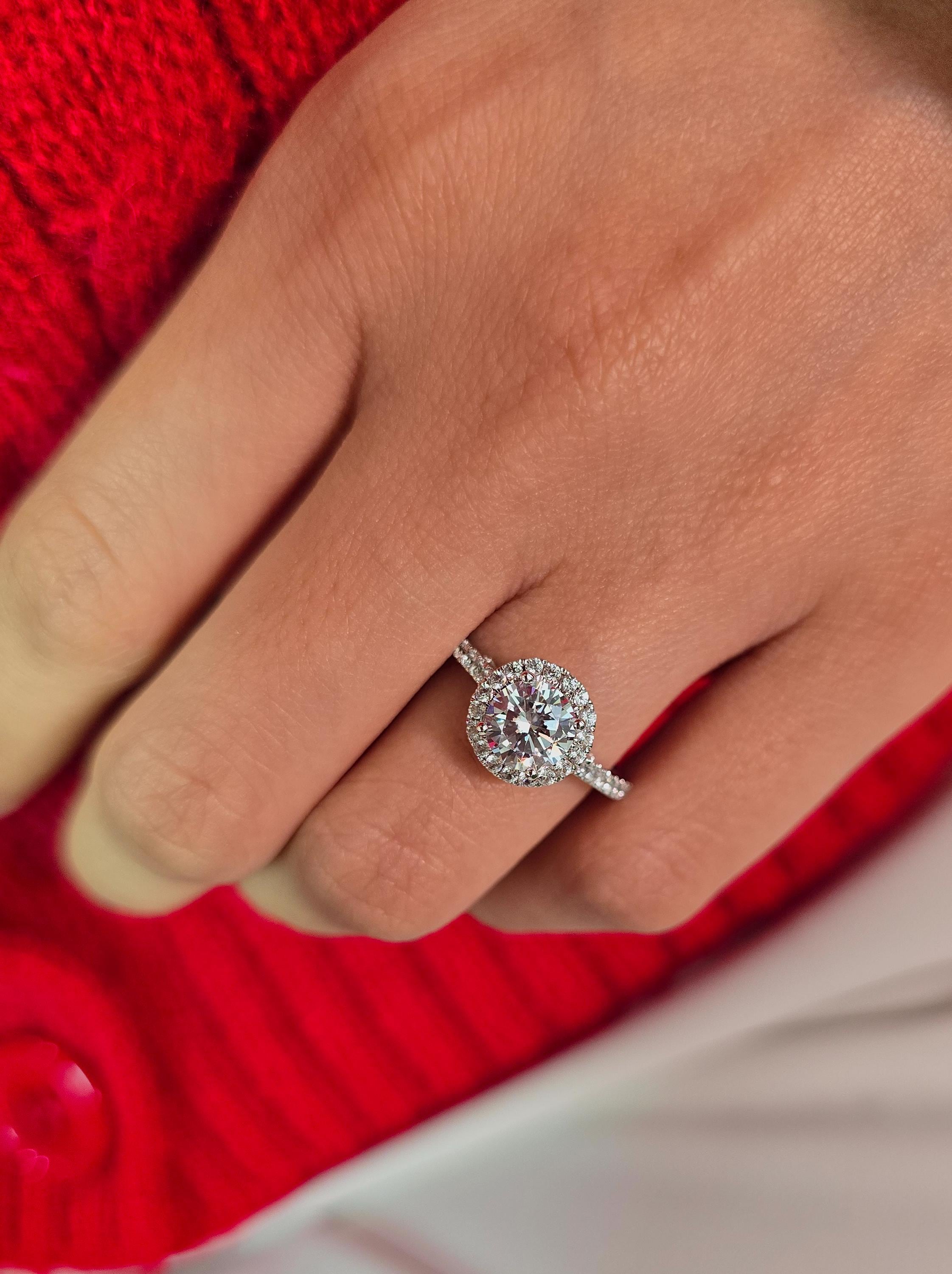 Round Cut 1ct 1.50ct 2.00ct 3.00ct Lab Grown Diamond Engagement Wedding Ring in 14k 18k Platinum White Yellow Rose Gold.