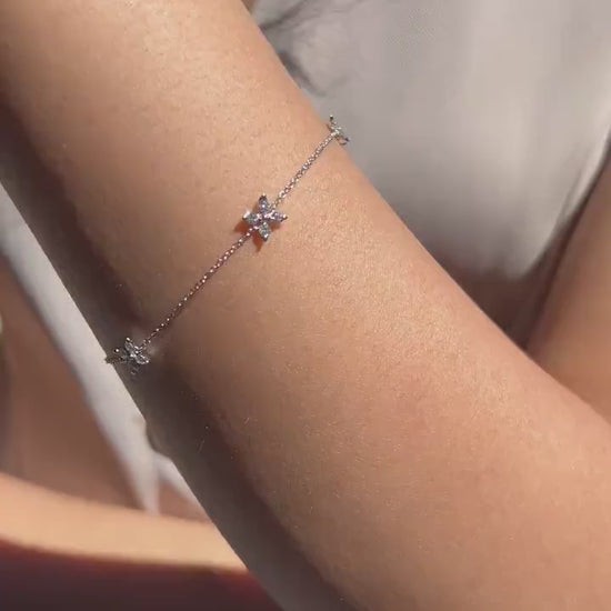 Natural Diamond Bracelet in 14K 18K White Yellow Rose Gold. F Color and VS Clarity. Flower Dainty Bracelet.