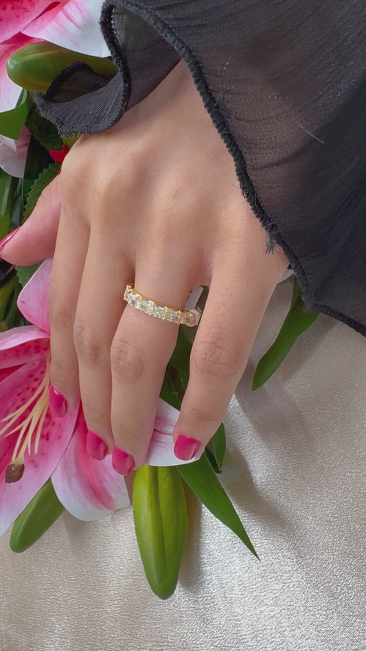 Radiant Cut Natural Diamonds Wedding Band Ring in 18K Yellow Gold and VVS / VS Clarity. Half-Way. Stackable. Diamonds Set East to West. Rare